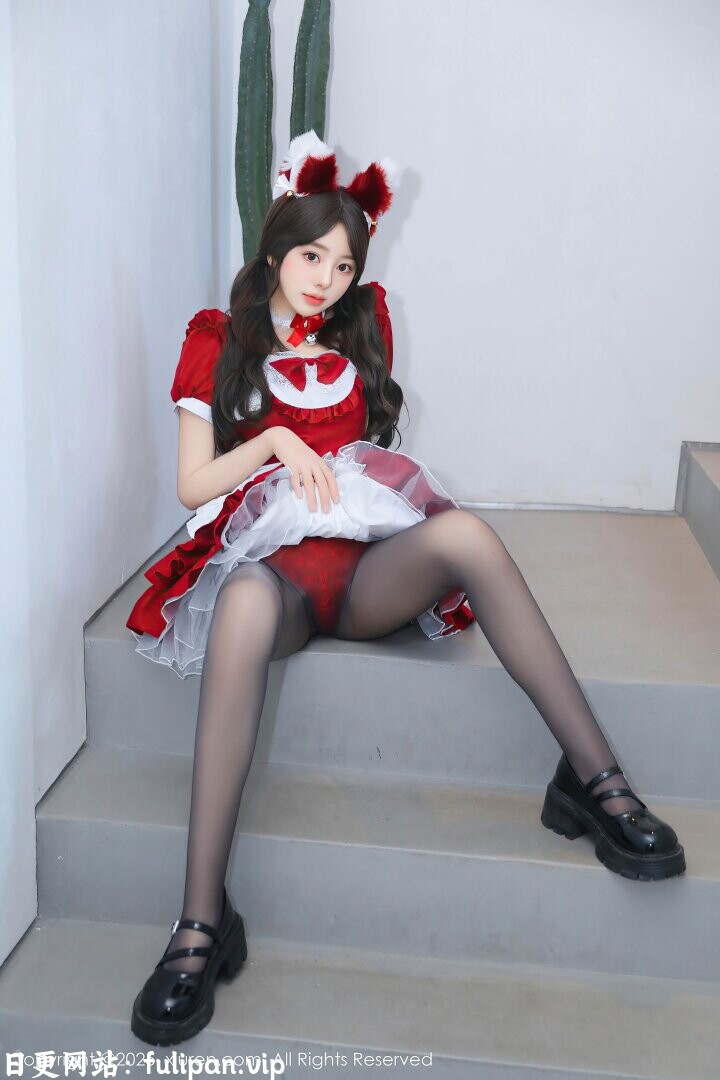 秀人网 桃妖夭 黑丝情趣女仆 全裸新春送福[88P 891M]