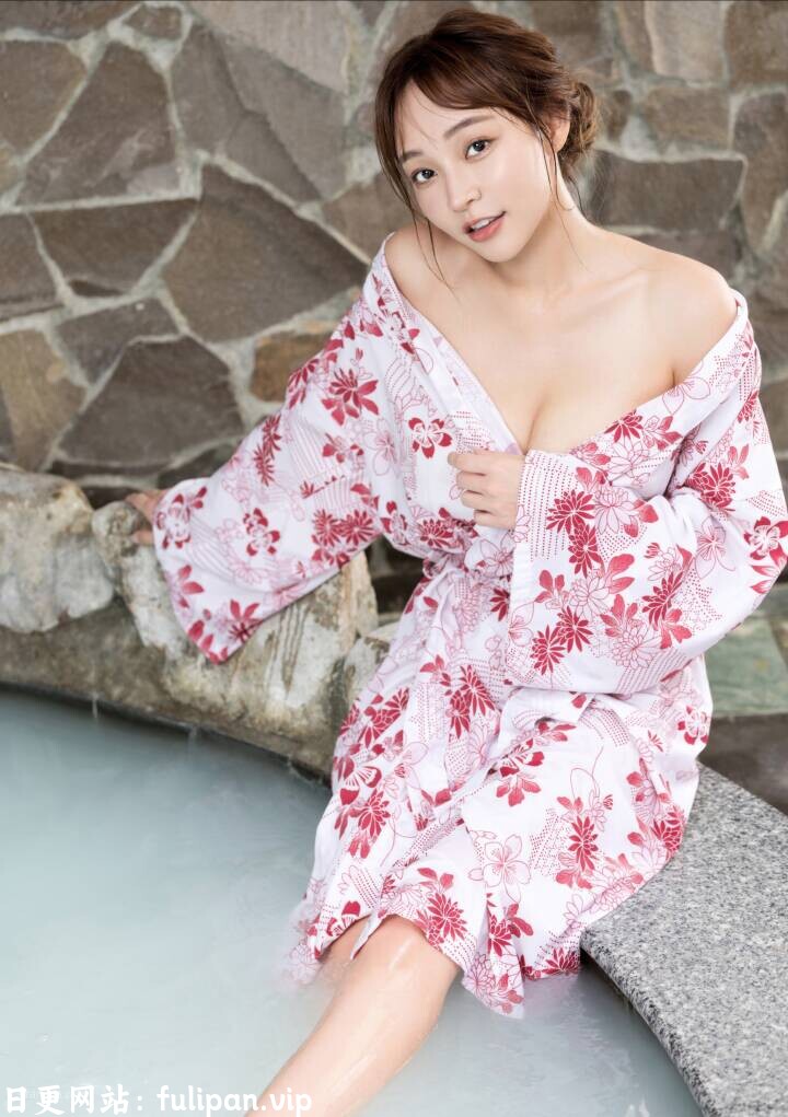 台湾E杯女神 林襄Mizuki 写真集 襄水I[56P 231M]