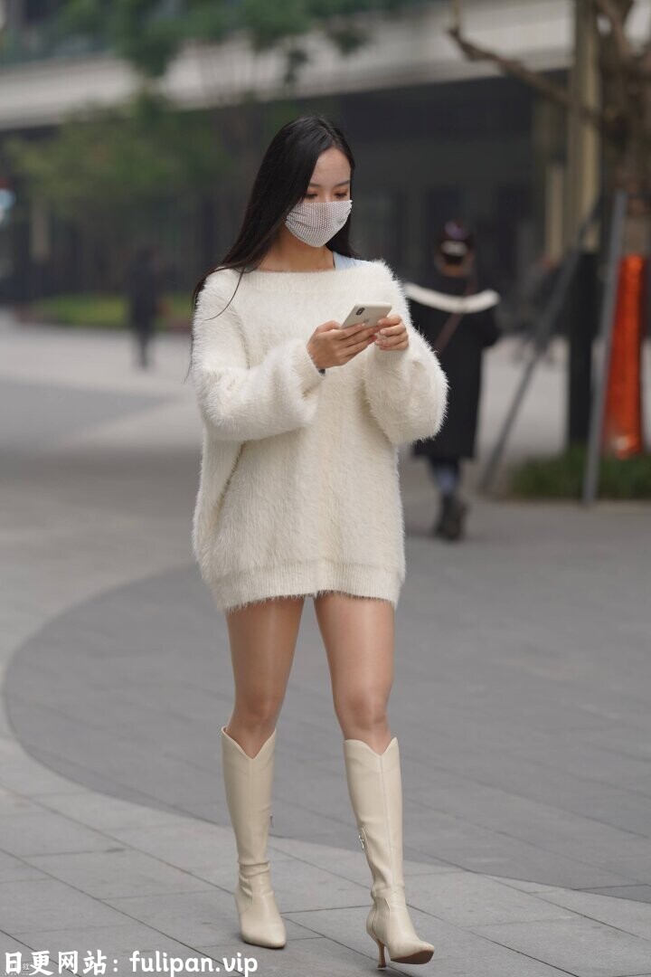 [街拍精选]白色长靴 纯白宽松长款毛衣[27P 312M]夸克