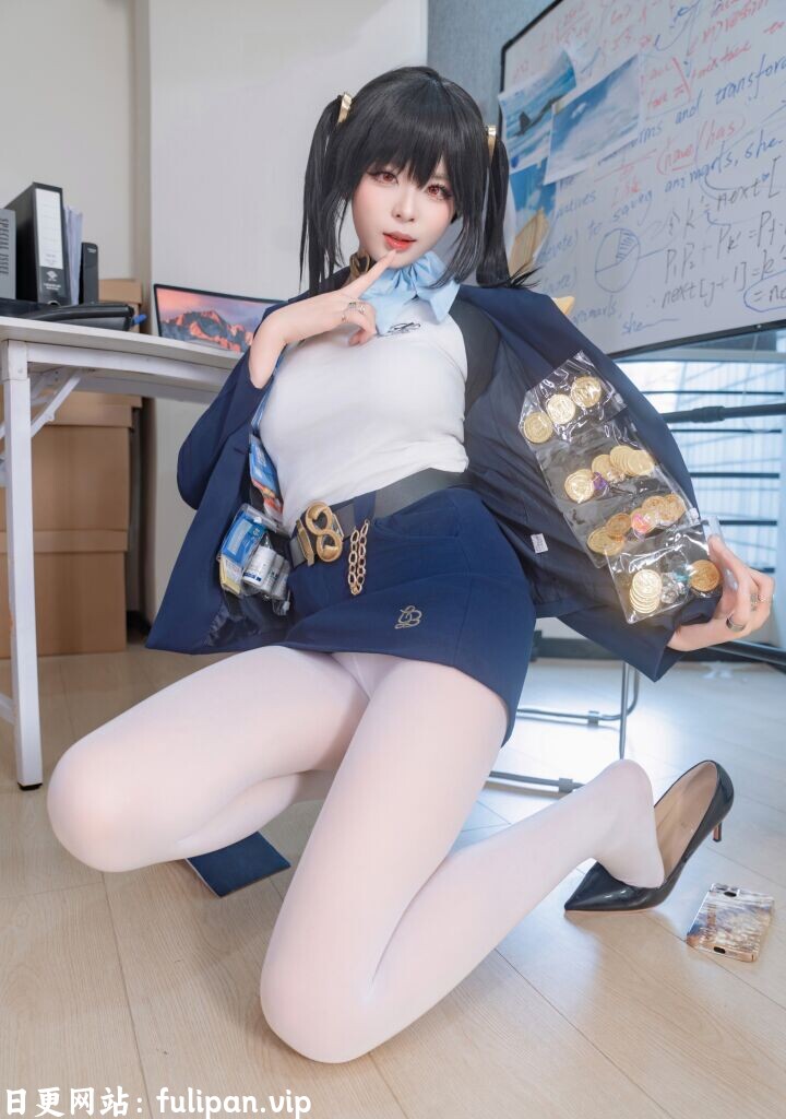 Tina很妖孽呀 Nikke胜利女神-索拉[50P 158M]