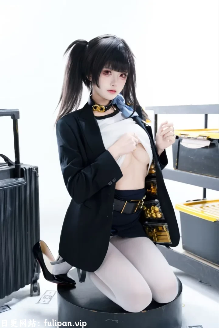 九柒喵 - Nikee胜利女神 索拉 【24P 128MB】